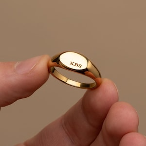 Custom Oval 18K Gold Signet Ring, Monogram Ring, Engravable Signet Ring, Personalised Pinky Ring, Gold Signet Rings, Modern Signet Ring,