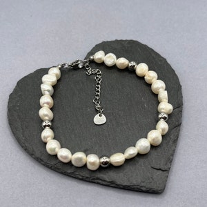 Irregular Round Genuine Freshwater Pearls Beaded Bracelets, Unisex Bracelets, Silver and Gold Bracelets, Personalised Jewellery, Personalise