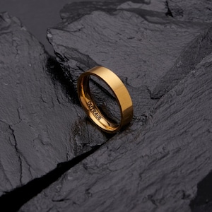 Mens Personalised Gold Band Ring, 18K Gold Minimalistic Everyday Ring, Engraved Jewellery, Plain Stacking Ring