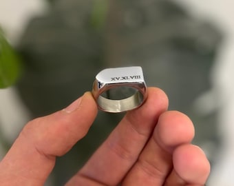Signet Ring: Silver Pointed Rectangle Face with Personalised Engraving (Unisex)