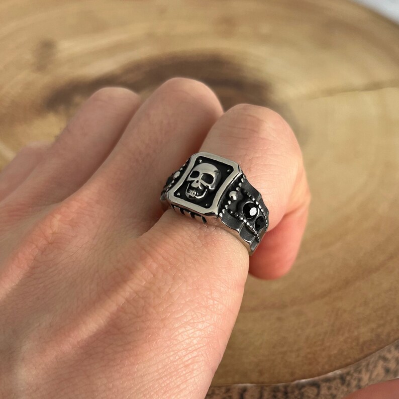 Skull face Ring | Skull Signet Ring | Mens and Womans Rings | Stainless Steel Ring Jewelry | Unisex Ring Mens Womens Jewellery 