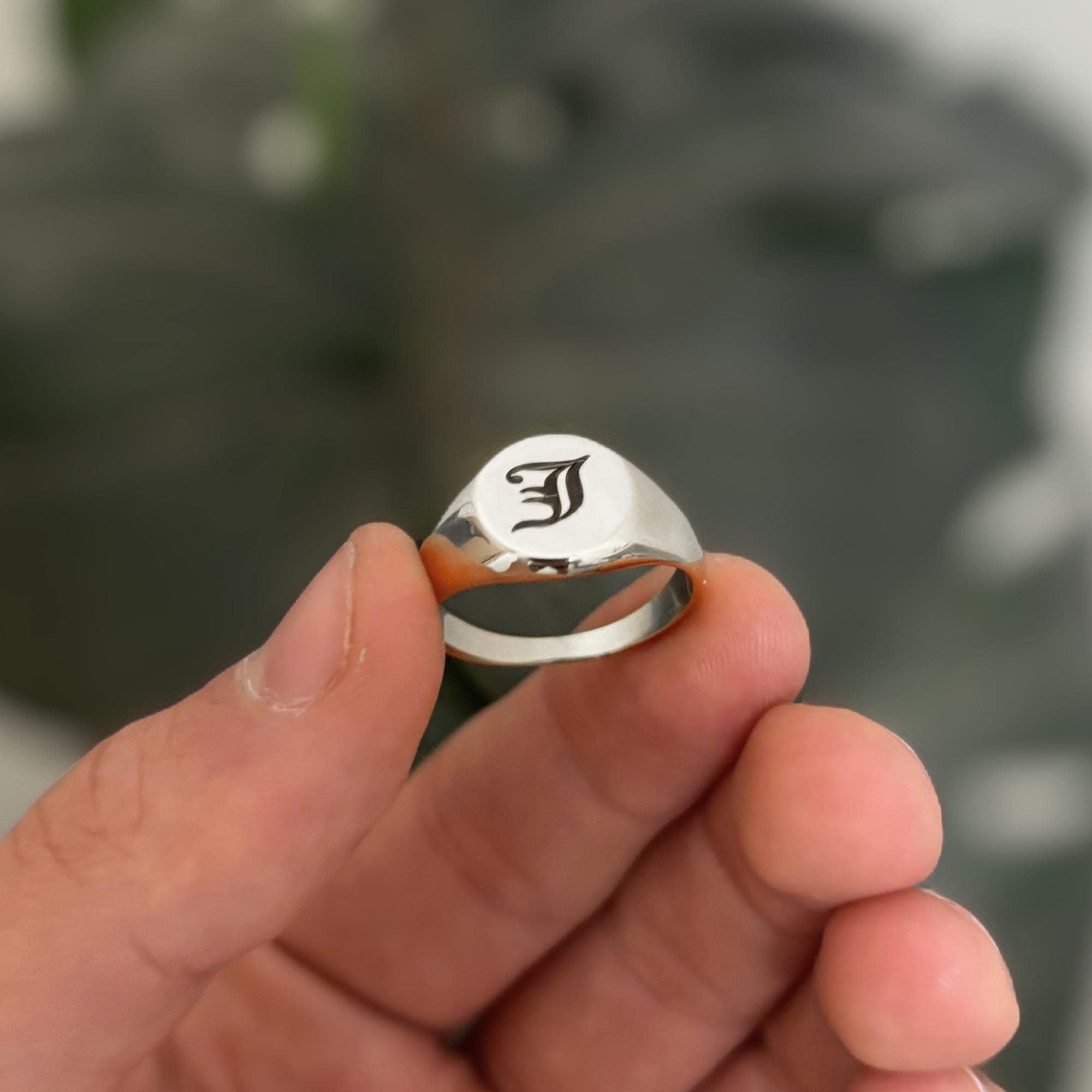 Personalized Old English Initial Ring - Silver Gothic Signet - Etsy