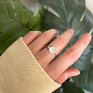 Diamant Geburtsstein Ring, April Geburtsstein, Oval 925er Silber Schmuck, CZ Ringe, Minimalistische zierliche Ringe, personalisierte Ring Geschenke für sie