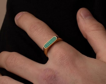 Vintage Green Stone Signet Ring - 18k Gold, Custom Engraving