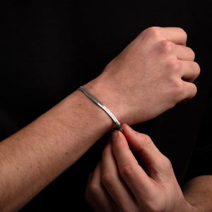 Pulsera de plata con espiga plana de 5 mm, personalizada para hombre y mujer, con cadena de serpiente plana, estilo cuchilla, joyería minimalista.