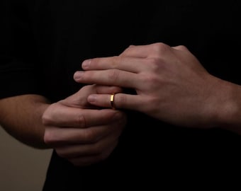 Anello personalizzato in oro 18 carati, fascia sottile (nome o data personalizzati)