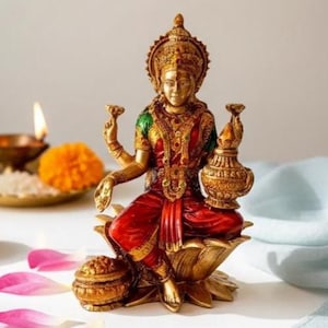 Gudinnan Lakshmi-staty hinduisk rikedomsidol lotusfigur puja mandir-dekor diwali andlig gåva