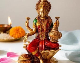 Goddess Lakshmi Statue – Hindu Deity of Wealth, Abundance, Good Fortune, and Prosperity.