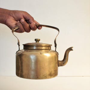 Vintage Brass Tea Kettle: Rustic Farmhouse Decor, Indian Chai Pot