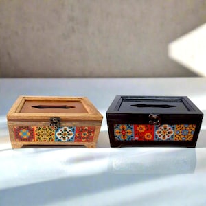 Handbemalter Taschentücherbox Holzdeckel | Serviettenhalter Fliesen Design | Boho Wohndekor | Einzigartiges Geschenk