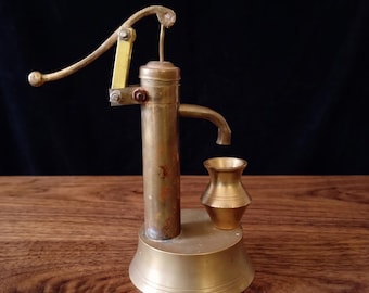 アンティーク 真鍮製 ハンドポンプ 噴霧器 ヴィンテージ真鍮製ハンドポンプモデル：インドの古風な装飾 - Etsy 日本