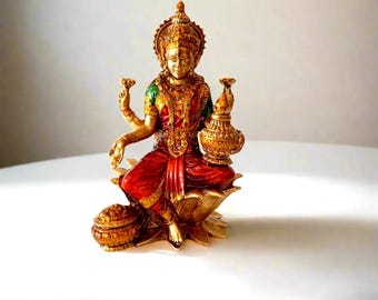 Goddess Lakshmi Statue – Hindu Deity of Wealth, Abundance, Good Fortune, and Prosperity.