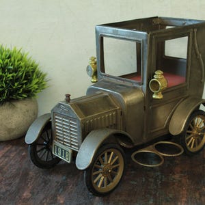 Rare & Collectible Ford 1918 Vintage Model Car With Key Winding Soothing Music