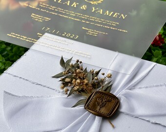 Personalized Acrylic Wedding Invitation: Clear Elegant Design