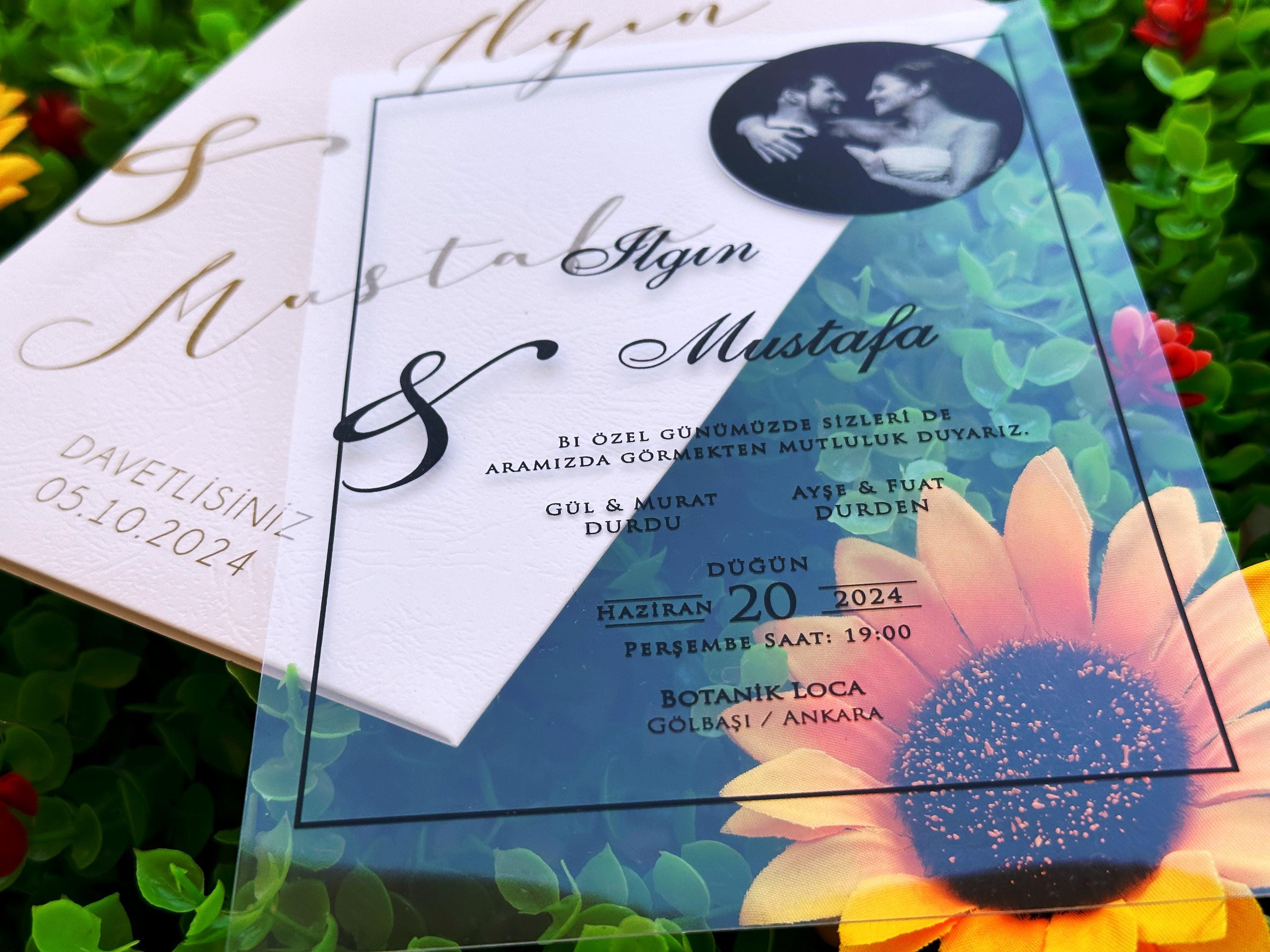 Personalized Acrylic Wedding Invitation: Custom Clear Invitations