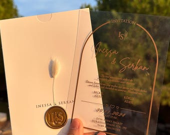 Invitación de boda acrílica con lámina dorada, transparente y elegante para quinceañera