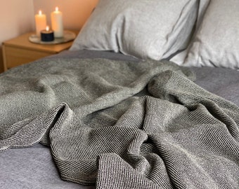 Waffle linen blanket / Linen throw / Linen bedspread / Washed waffle linen bed cover, summer throw, linen bedding