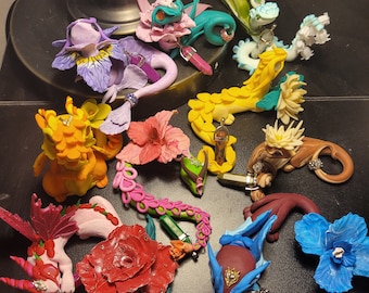 Figuras de dragón de flores del mes de nacimiento OOAK