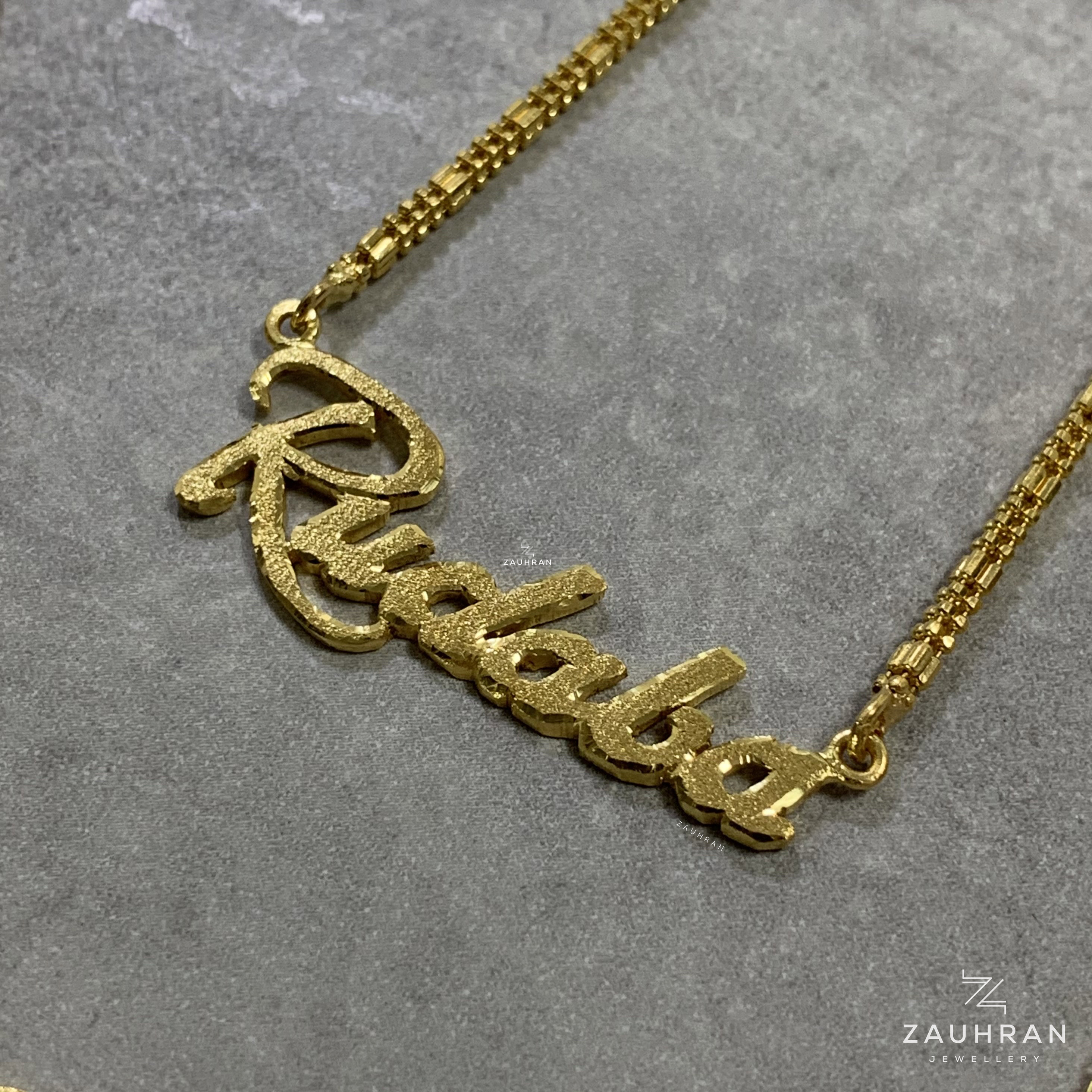 22K Carat Solid Gold Personalised Name Necklace With a Chain heavy