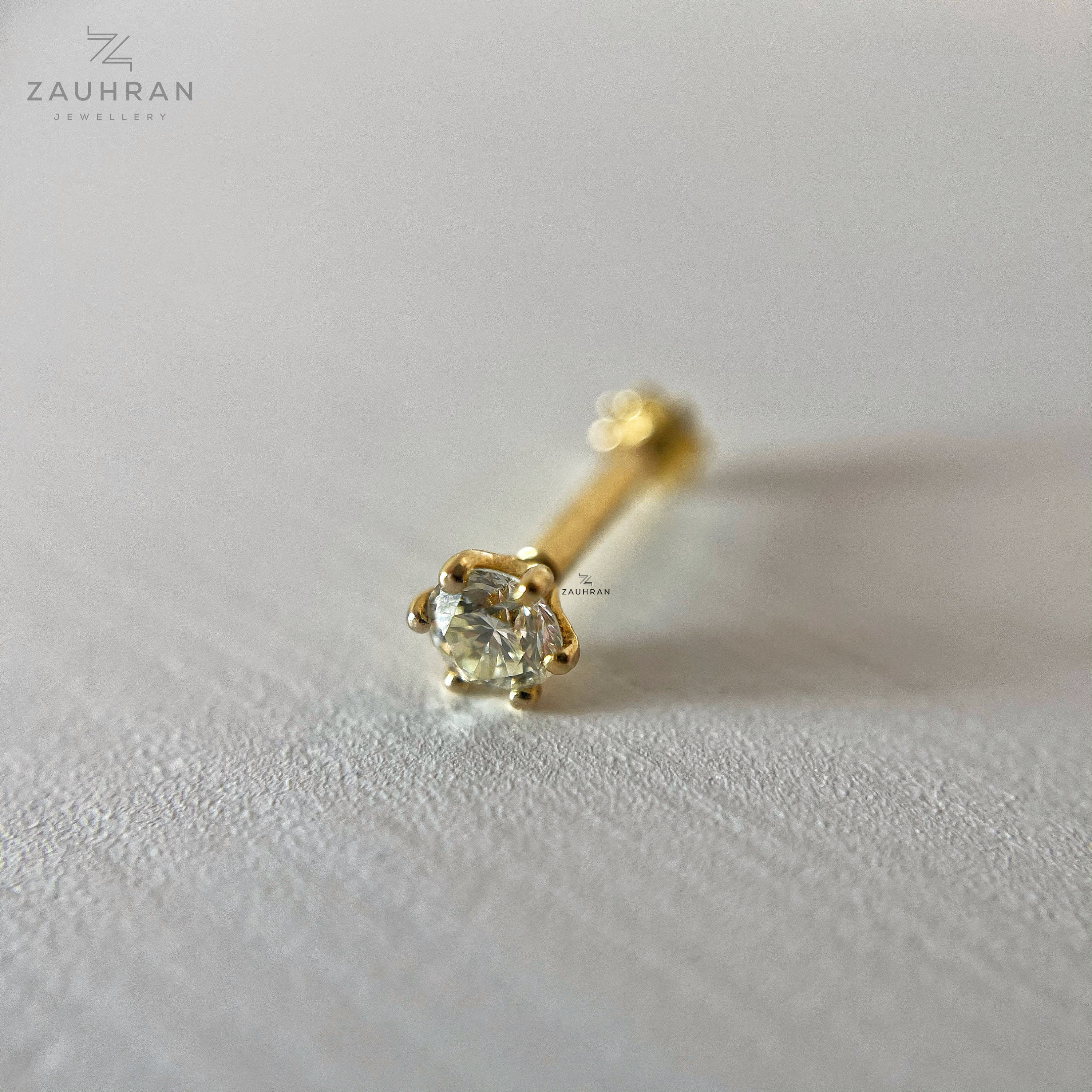 Diamond nose pin best sale single stone with price