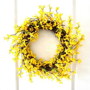 Forsythia Wreath. Spring Wreath for Front Door. Gift for her. Mothers Day Gift. Yellow Forsythia Wreath. Summer Wreath.