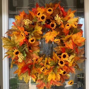 Sunflower Wreath. Fall Wreath. Autumn Wreath. Fall Leaf Wreath. Outdoor Fall Wreath, Front Door wreath. Maple Wreath. Thanksgiving