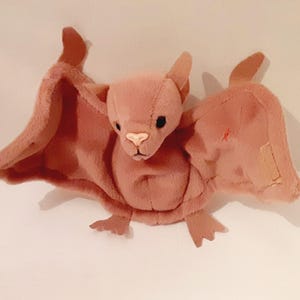 Ty Beanie Babies Batty the Brown Bat with Tags Vintage 1997