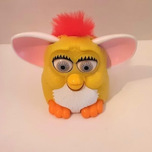 Furby McDonald&#39;s Yellow Red White Moveable Toy Vintage 1998