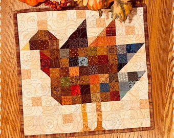 Tom Turkey Mini Quilt Pattern: Thanksgiving Autumn Decor (PDF Pattern)