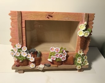 Framed garden display box