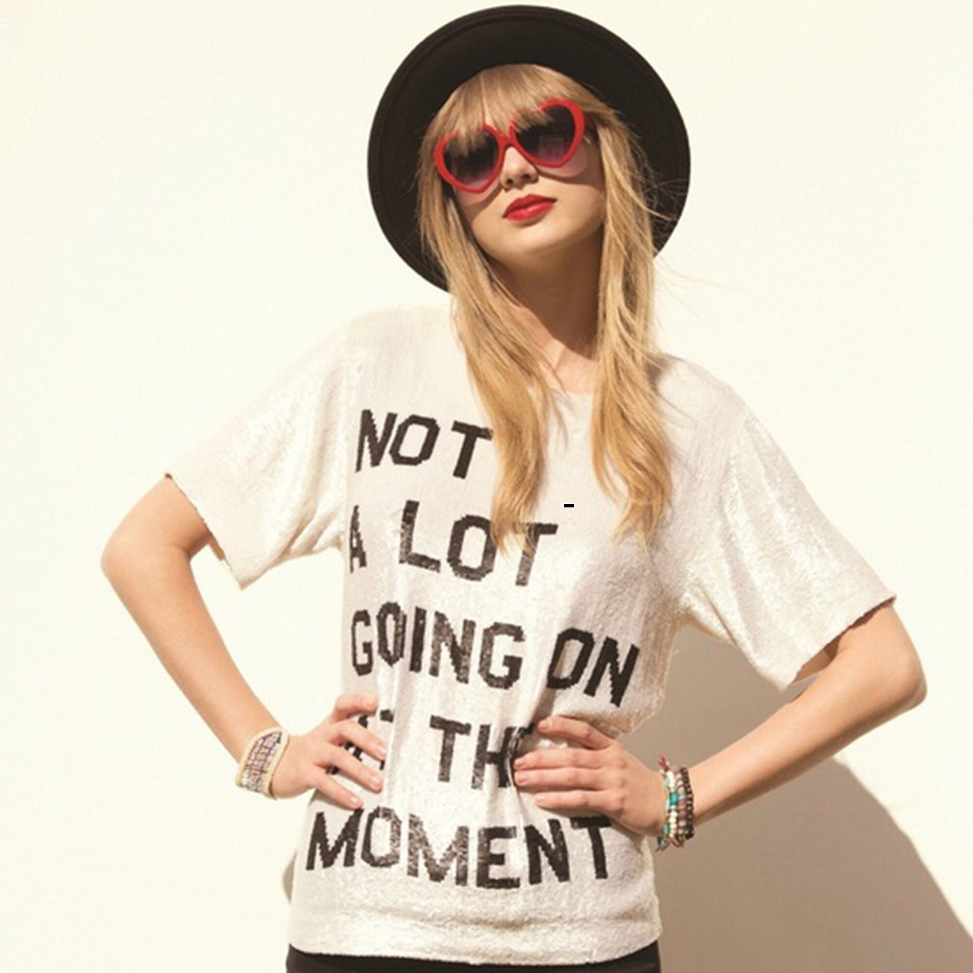 Taylor Swift A Lot Going on at the Moment Tee, Slogan Shirt, Celebrity  Inspired Tshirt -  Norway