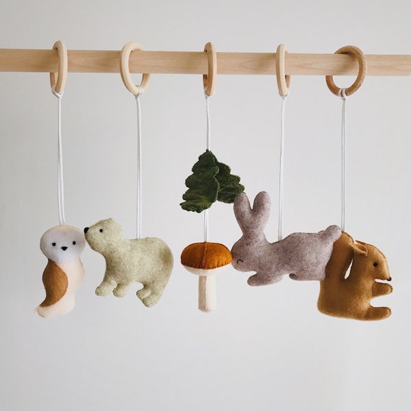 Woodland baby gym  hanging toys set , Boho nursery accessory