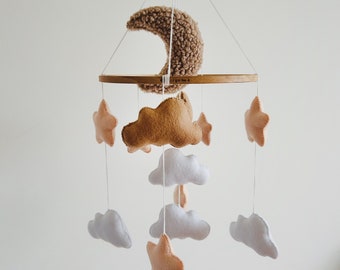 Baby mobile neutral , Moon and star baby mobile , Scandinavian nursery decor