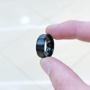 Neuer Titanring 8 mm für Männer und Frauen Schwarze Ringschiene Titan #047