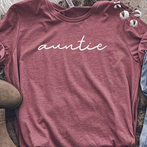 Auntie Shirt, Gift for Sister, Christmas Gift For Auntie, Future Auntie Shirt, Auntie to Be Shirt, Cool Aunt Shirt, Family Tee, New Aunt Tee