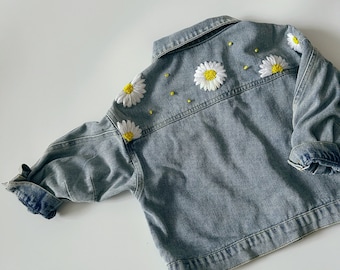 Kids denim jacket, girls jean jacket, kids hand embroidered denim jacket, girls daisy jacket, girls custom denim jacket, denim jacket