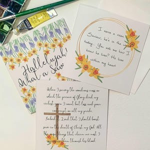 Emportez des cartes de Pâques chrétiennes.  Utilisez des mots bien connus de l'hymne de Pâques. Quand je contemple la croix merveilleuse, Alléluia, sauveur, il vit
