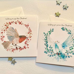 Paquet de cartes de Noël personnalisées, couronne de Noël avec message à l'intérieur du paquet de cartes Colombe et Robin. Paix et joie.