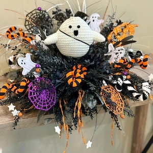 Friendly Ghost Pumpkin Table Decor