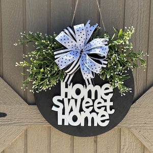 Zwart-witte Home Sweet Home-deurhanger