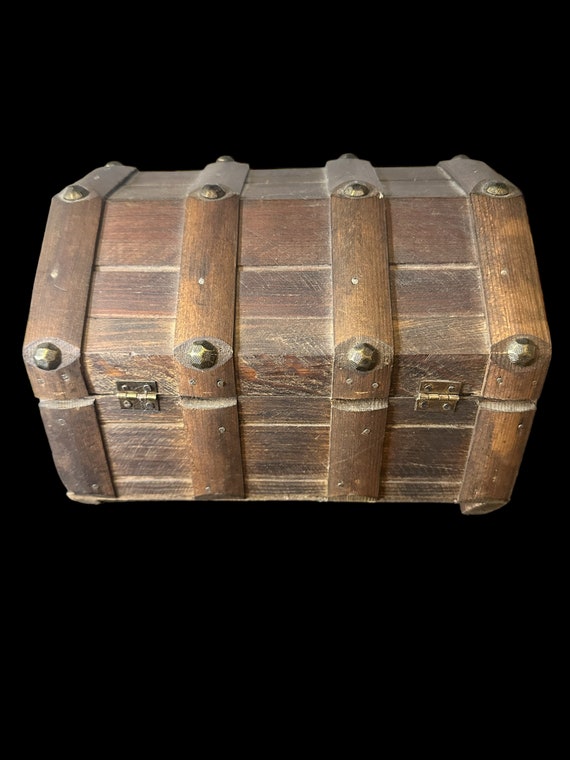 1970's wooden treasure chest jewelry box - image 6