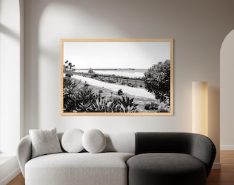Impresión fotográfica del muelle de San Clemente: Arte mural vintage en blanco y negro de la costa de California.