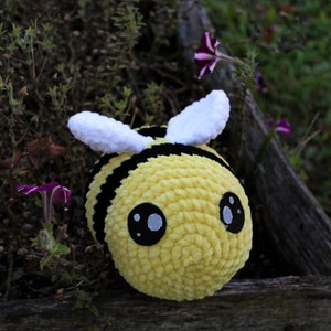 Bee Plushie **MADE TO ORDER**