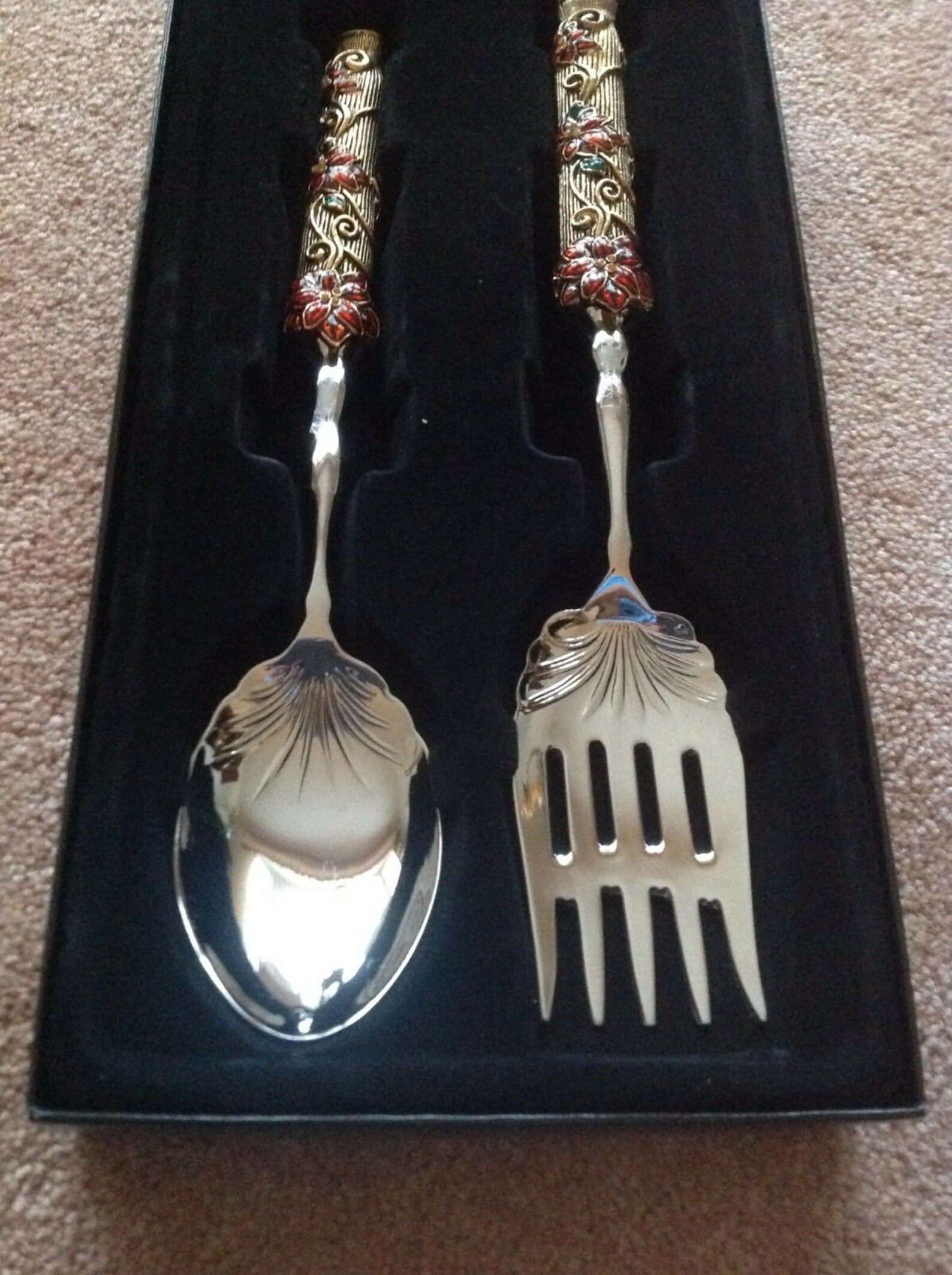 2 Saints Salad Fork and Spoon Serving Set and Matching Cake Knife New