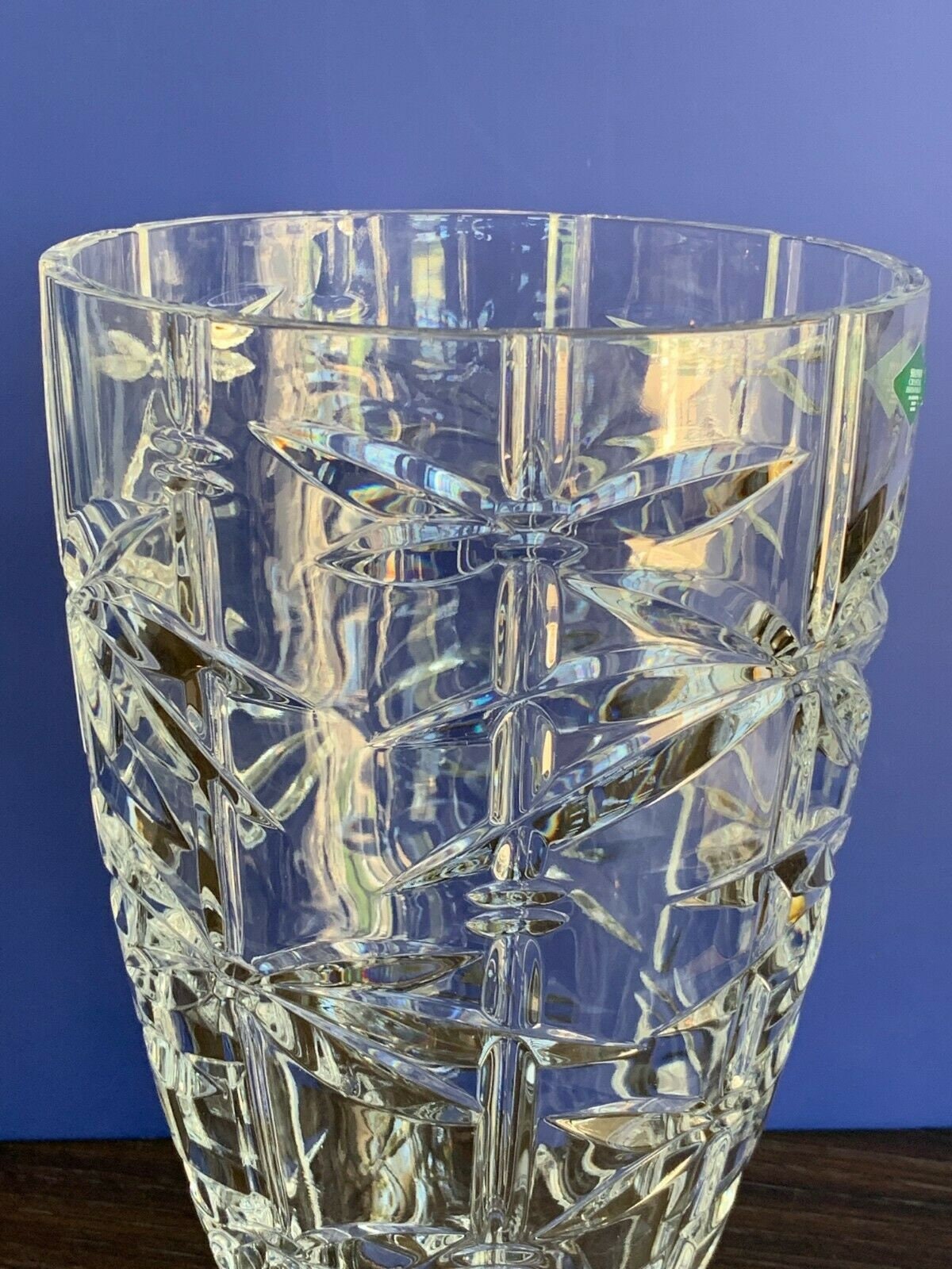 New Shannon Crystal Designs of Ireland 24 Lead Crystal Vase 11 3/4 T