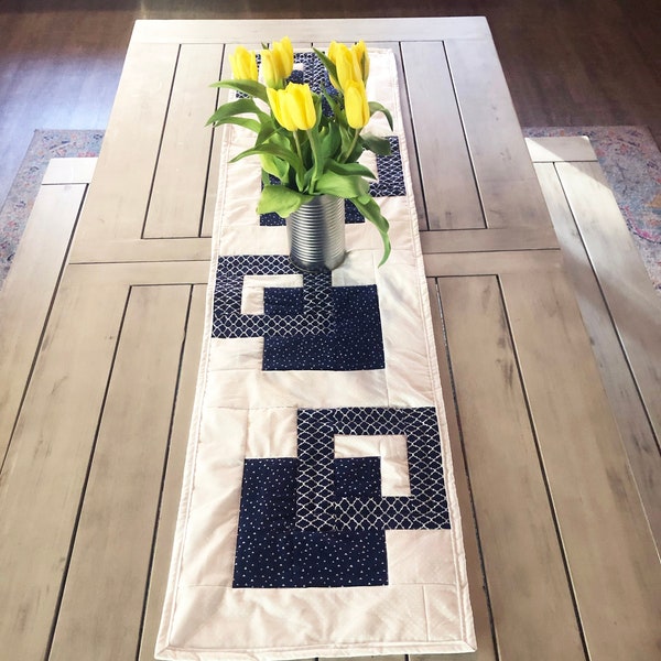 Interlocking Squares Table Runner Etsy