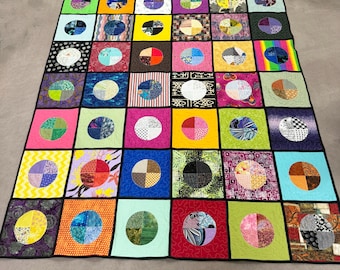 Handgemachter Stippel-Quilt: Modernes, geometrisches & kreisrundes Design