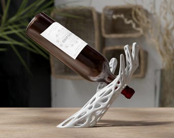 Voronoi Wine Holder – Sculptural Hand-Shaped Bottle Stand | Unique Wine Rack Gift for Wine Lovers & Home Bar Decor