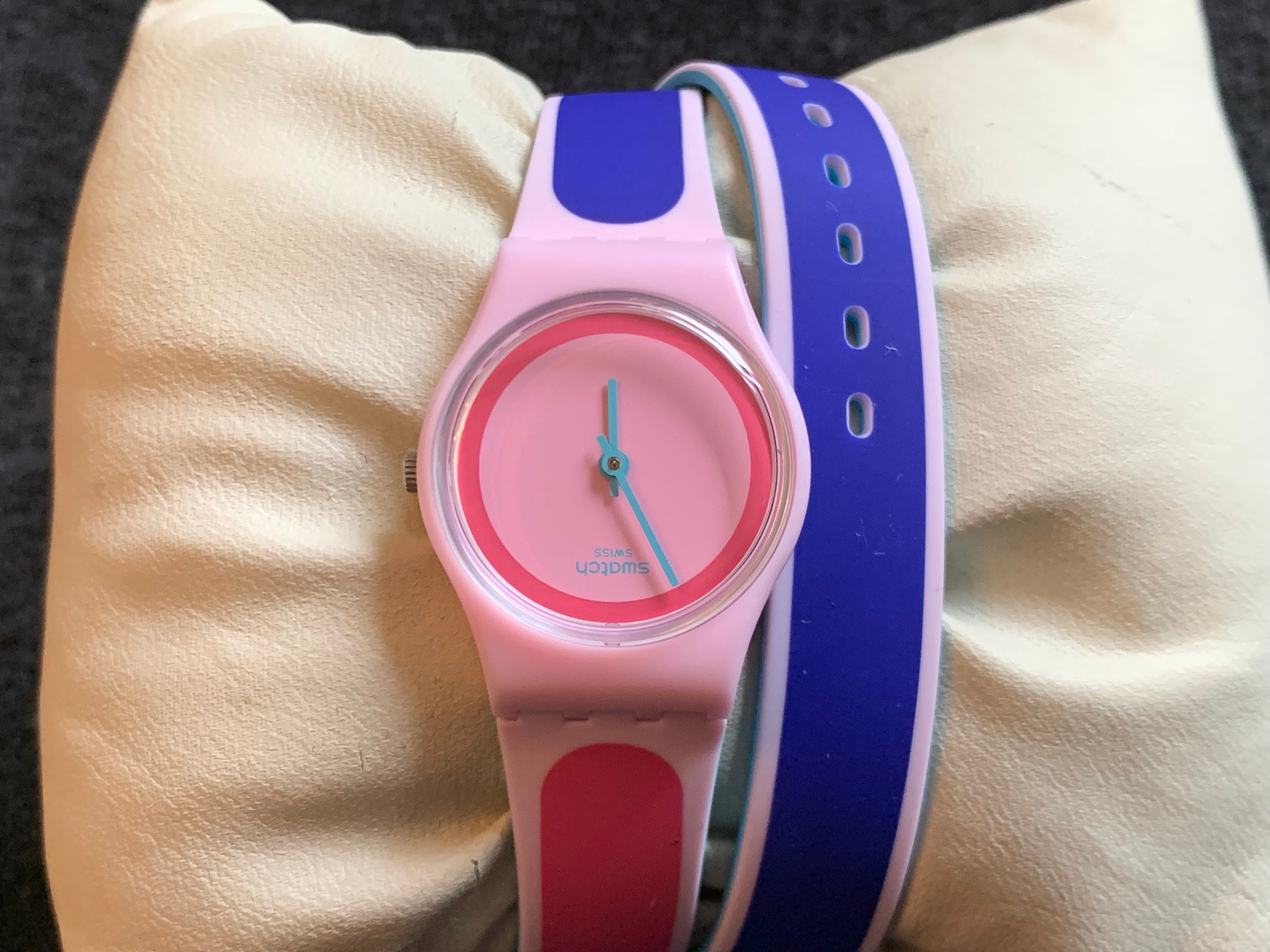 Swatch Kauai Ladies Silver Wrap a Round Watch - Etsy display picture 1