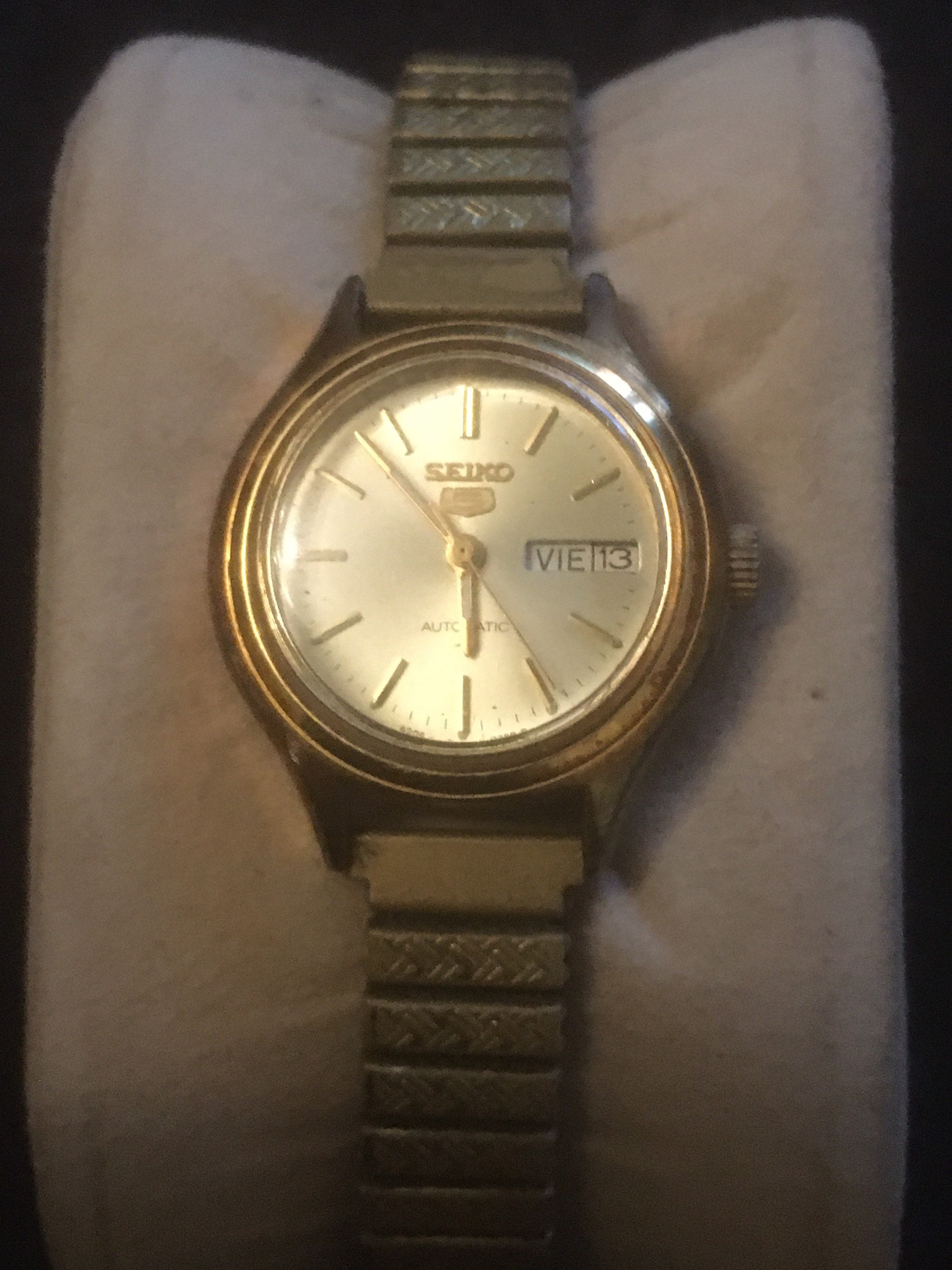Seiko 5 shop automatic gold silver